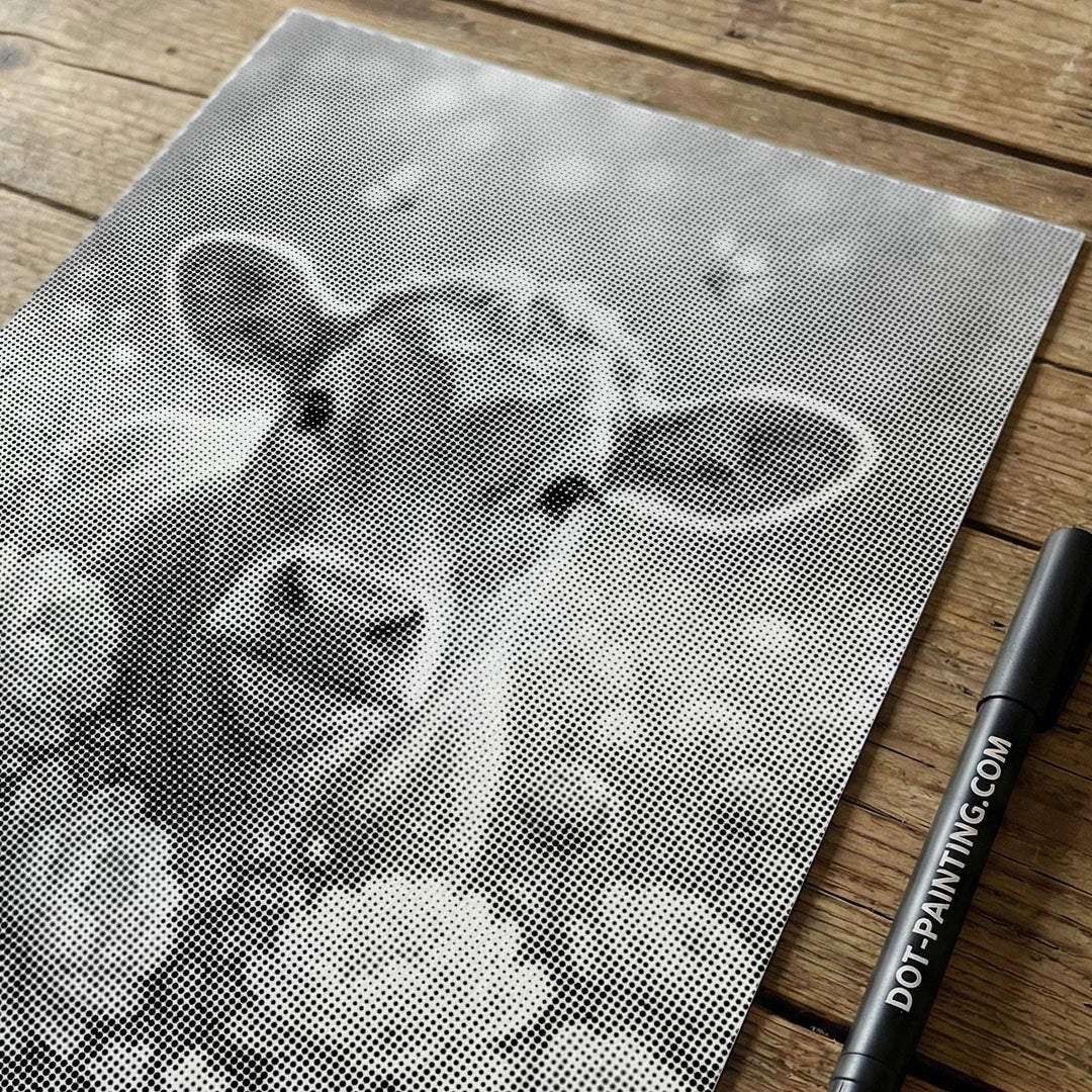 Vache avec peinture à pois de fleurs